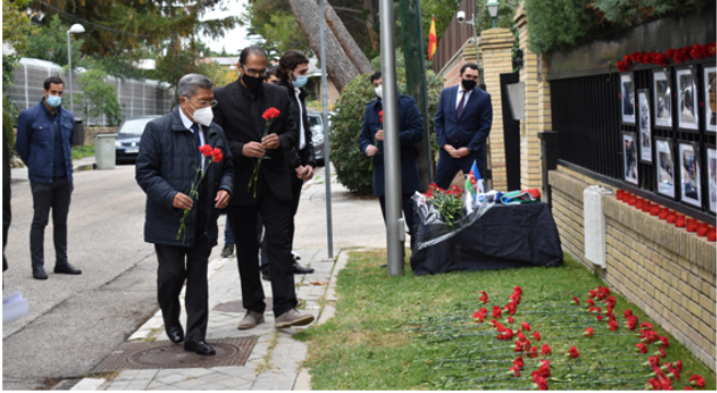 Ofrenda floral de Azerbaiyán por el bombardeo en la ciudad de Bardá
