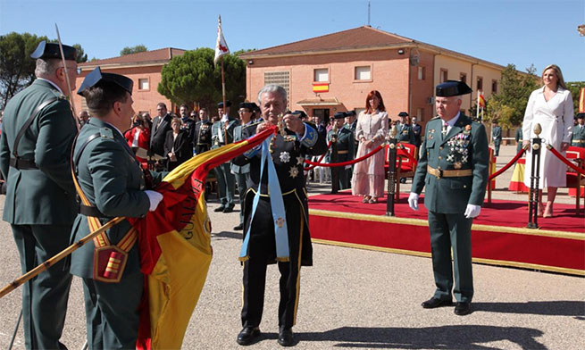 La Academia de Guardias de la Guardia Civil de Baeza, recibe la Corbata de Honor de la Nobleza del Principado de Asturias