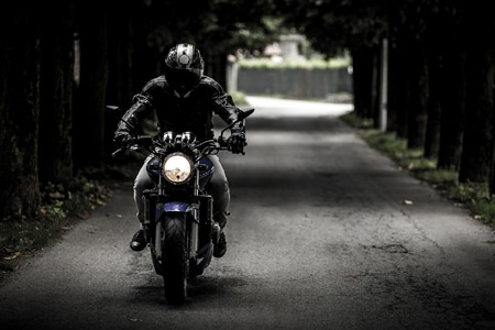 Se puede ahorrar de verdad con un comparador en el seguro de tu moto?
