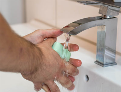 Se redujo el consumo de agua por hogar en Galicia, según INE
