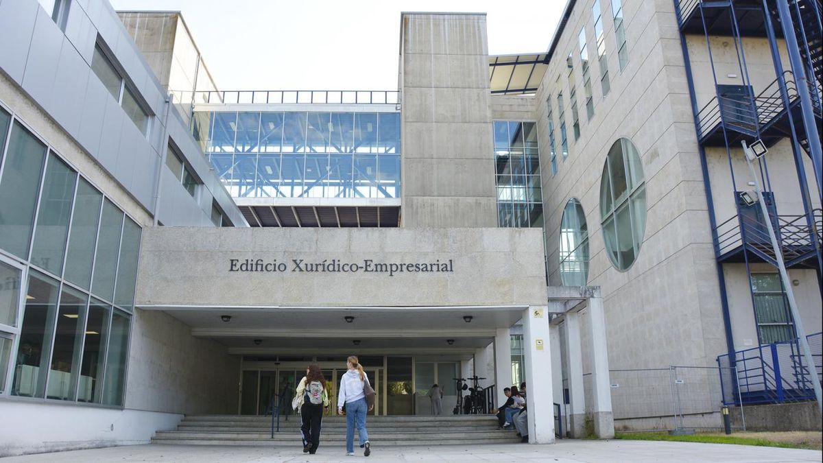 Foto de nota destacada (facultade-empresariais-ourense-uvigo.JPG)