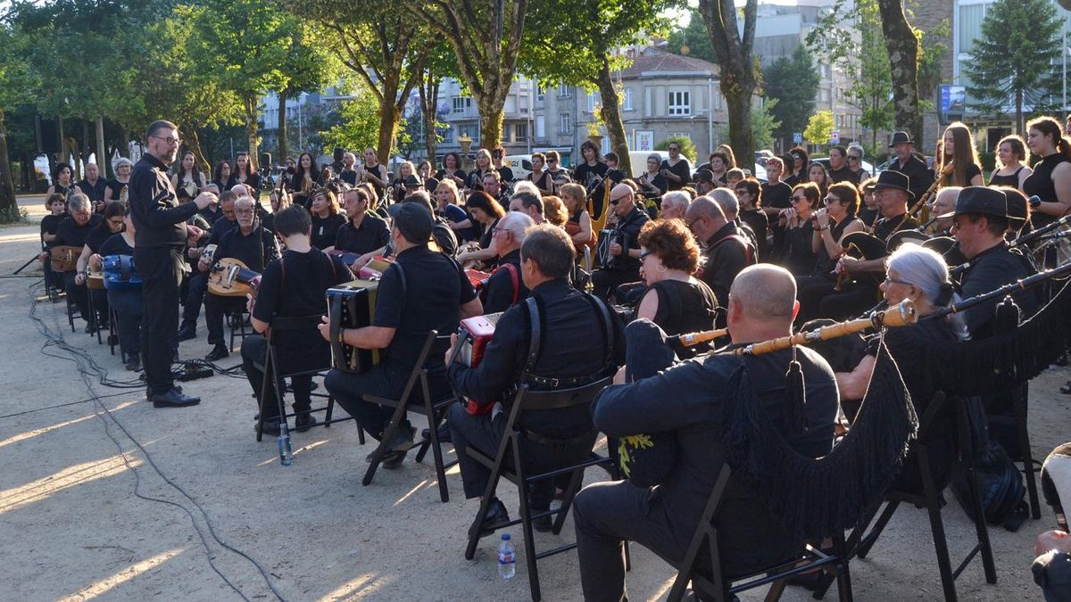 Foto de nota destacada (musica-tradicional-uvigo.jpg)