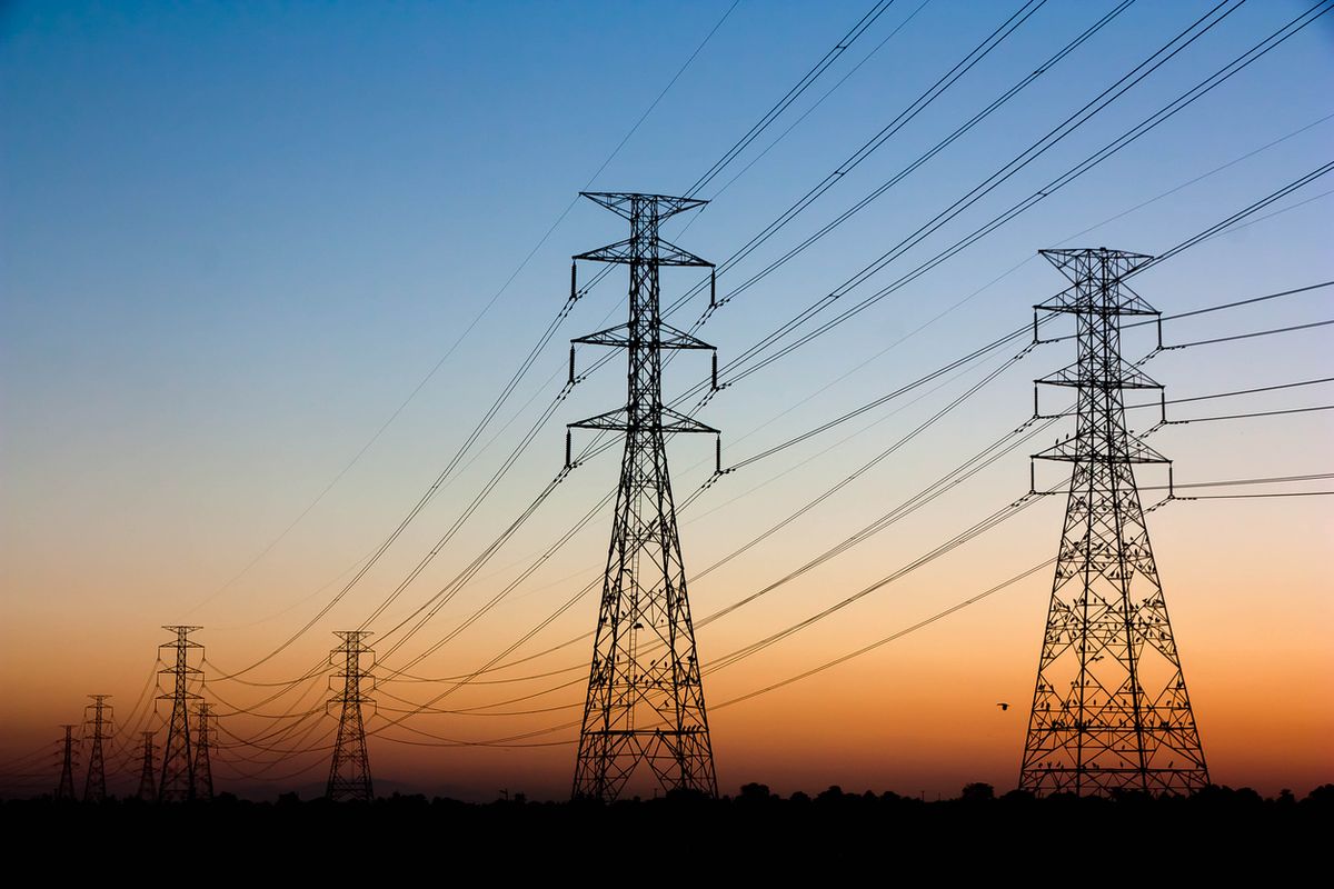 Foto del resto de noticias (electricidade-tendido.jpg)