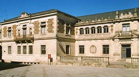 Uned Senior no Museo de Lugo