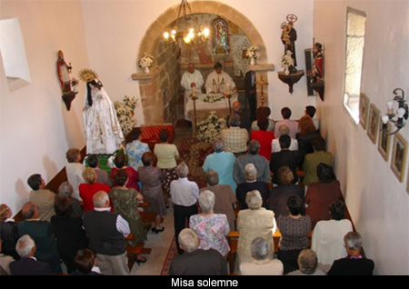 Devoción popular no Santuario da Virxe da Saúde de Frameán, Monterroso (5)