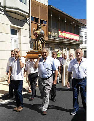 A procesión que nunca perdoo