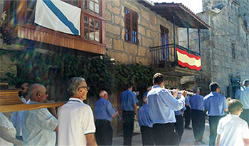 A procesión que nunca perdoo