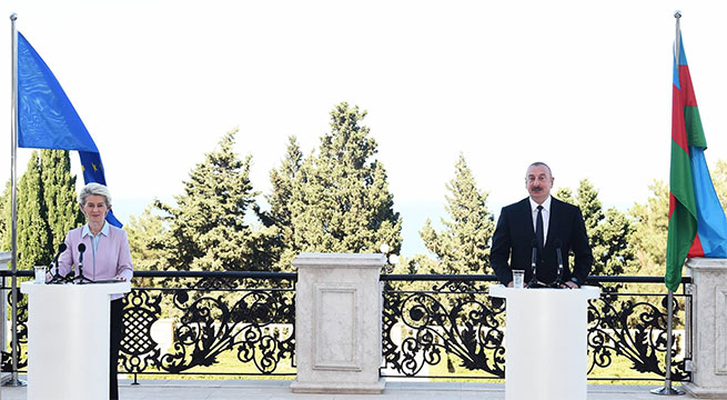 Declaración a la prensa del Presidente de la República de Azerbaiyán, IlhamAliyev, y la Presidenta de la Comisión Europea