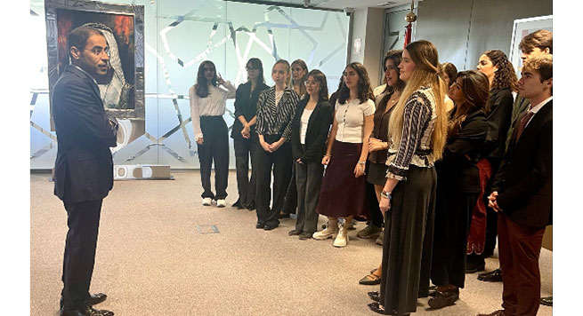 Estudiantes de la Universidad Carlos III visitan la Embajada de los Emiratos Árabes Unidos en España