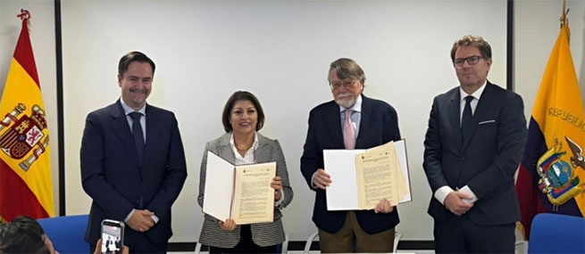 Formato Educativo y la Embajada del Ecuador lanzan 200 becas para mujeres ecuatorianas en Espa�a