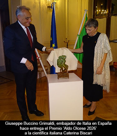 La científica Caterina Biscari, galardonada con el Premio 'Aldo Olcese' en Madrid