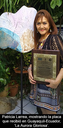 Patricia Larrea recibe 'La Aurora Gloriosa' de Guayaquil