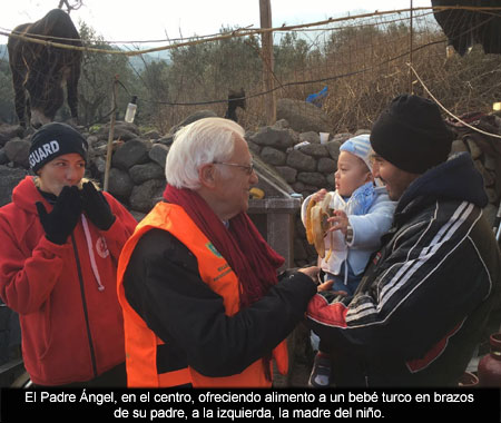 El Padre Ángel en Lesbos (Grecia)