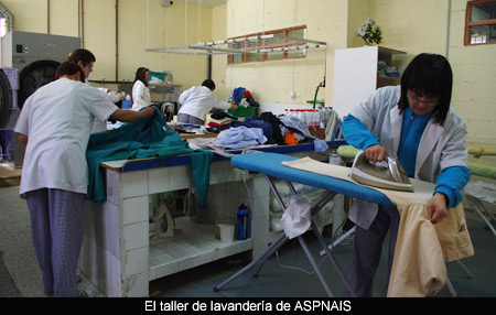 Los Senadores lavan sus togas en ASPNAIS*