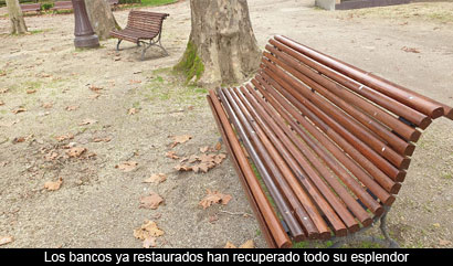 Estupenda restauracin de los bancos del Parque Rosala