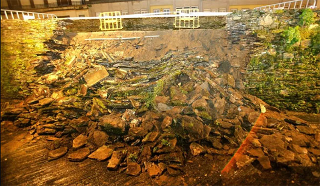 �Por qu� se ha ca�do un trozo 'nuevo' de la Muralla y no uno de 17 siglos?