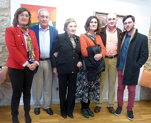 'Naturaleza viva' así titula su exposición la pintora Freire Cisneros