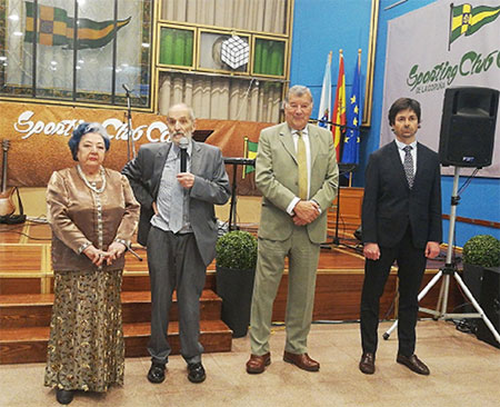 Celebración de la cena de las flores en el Casino