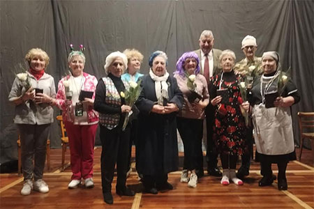 Grupo de teatro 'Portas Abertas' en el Casino de La Coruña