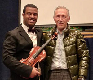 Música de violín en el Casino de la Coruña