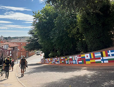 El Ayuntamiento de Astorga finaliza el embellecimiento de Puerta Sol