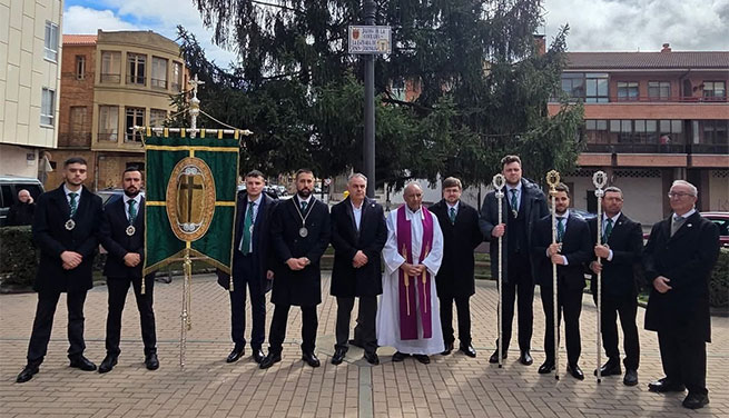 'Jardín' en la plaza Carro Celada de la Cofradía de la Entrada de Jesús en Jerusalén en Astorga