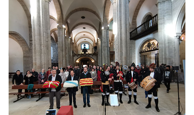 Entidades en defensa do galego, do éuscaro e do catalán homenaxean a Castelao e a Rosalía e reafirman a súa vontade de seguir traballando xuntas