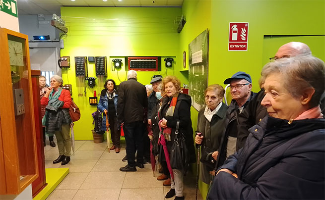 La UNED Senior Coruña en el Museo Didáctico de las Telecomunicaciones en La Coruña