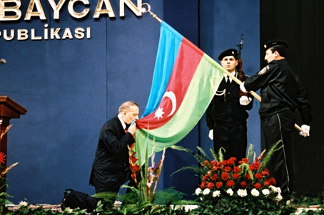 El día de la Salvación Nacional en Azerbaiyán recuerda al líder nacional Heydar Aliyev