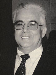O Concello do Carballiño distingue ó Músico Mestre X.L. Reza Cabano dedicándolle a sala de actos da Casa da Cultura da Vila