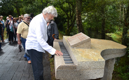 O piano de pedra de Ramón Chao